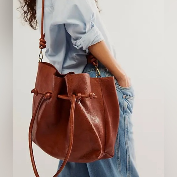 Free People head over heels tote in cognac - Picture 1 of 6